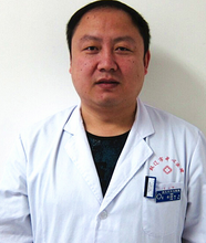 李伟