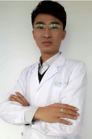 　　李明